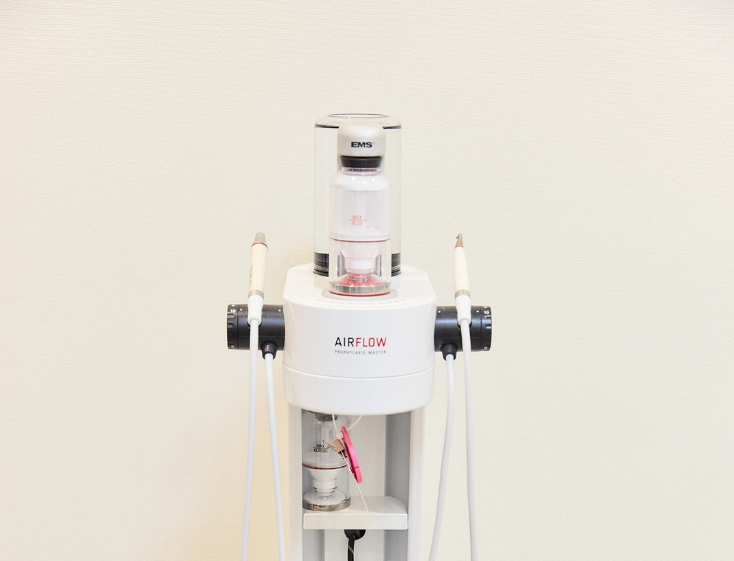 パウダー歯面清掃器（エアフロー）